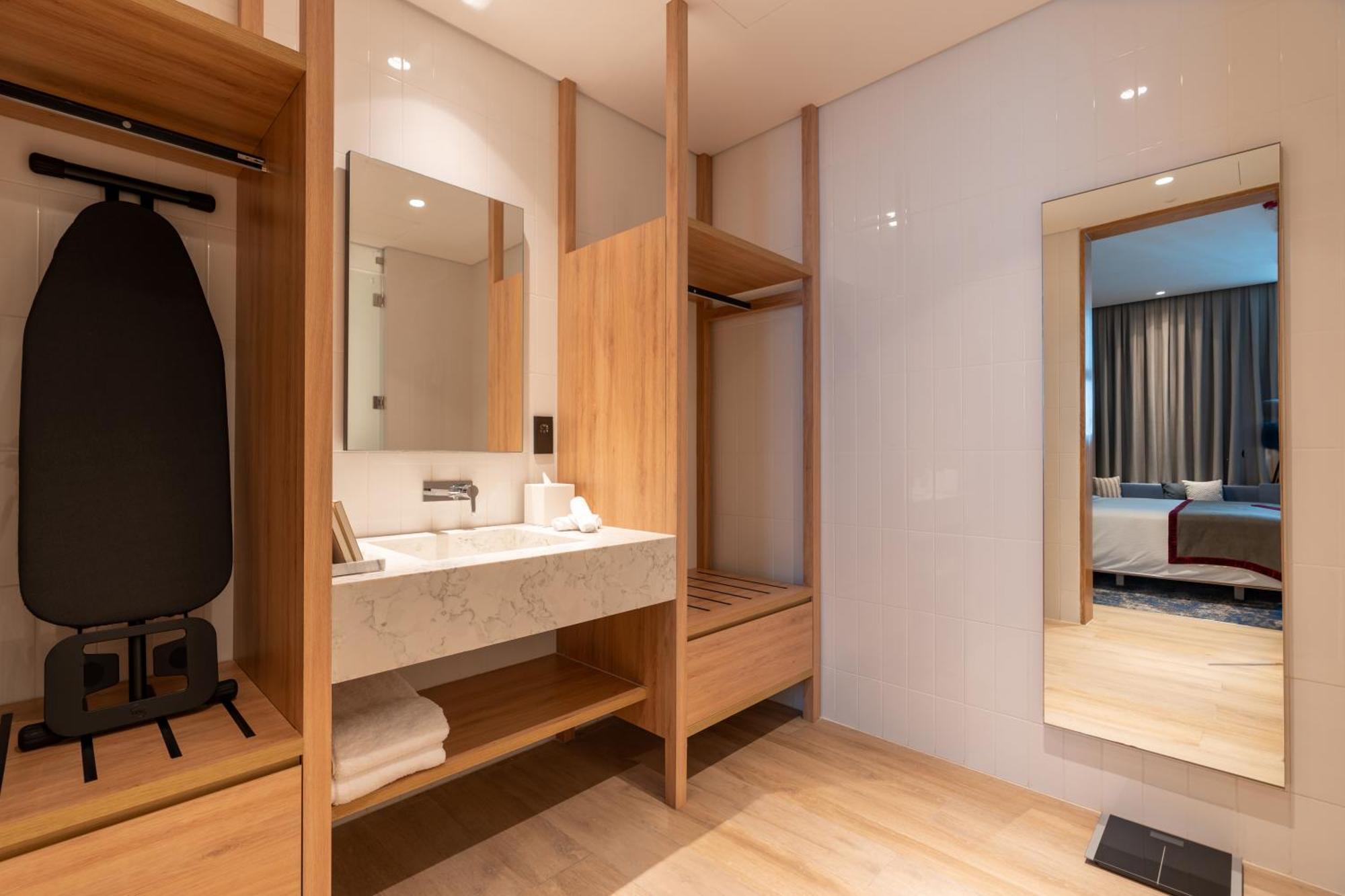 West Walk Retaj Hotel Al Rayyan Buitenkant foto